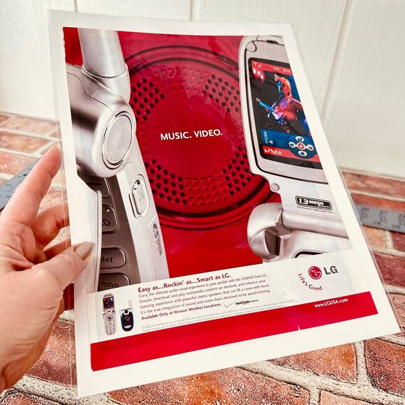 2005 LG Flip Phone Ad Y2K Cell Tech Life’s Good Original Vintage Print Ephemera - Picture 3 of 6